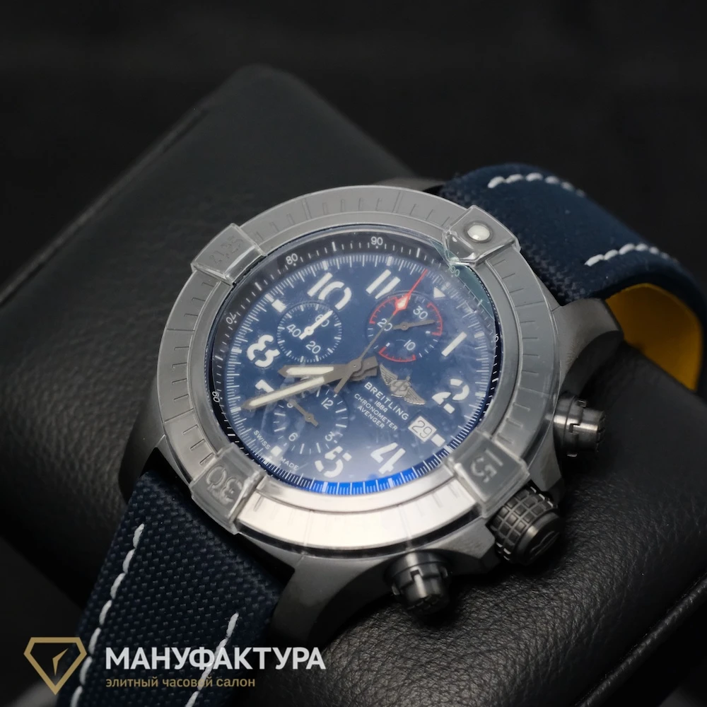 Часы Breitling  Super Avenger Chronograph 48 Night Mission  V13375101C1X1
