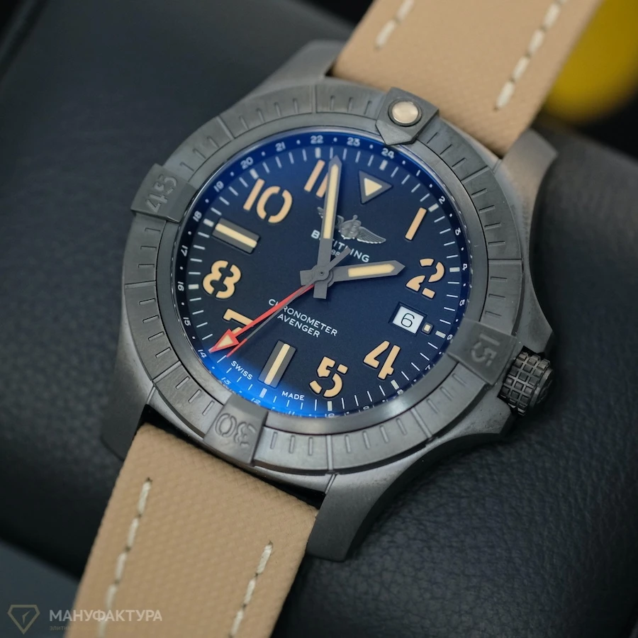 Часы Breitling  Avenger Automatic Gmt 45 Night Mission  V32395101B1X2