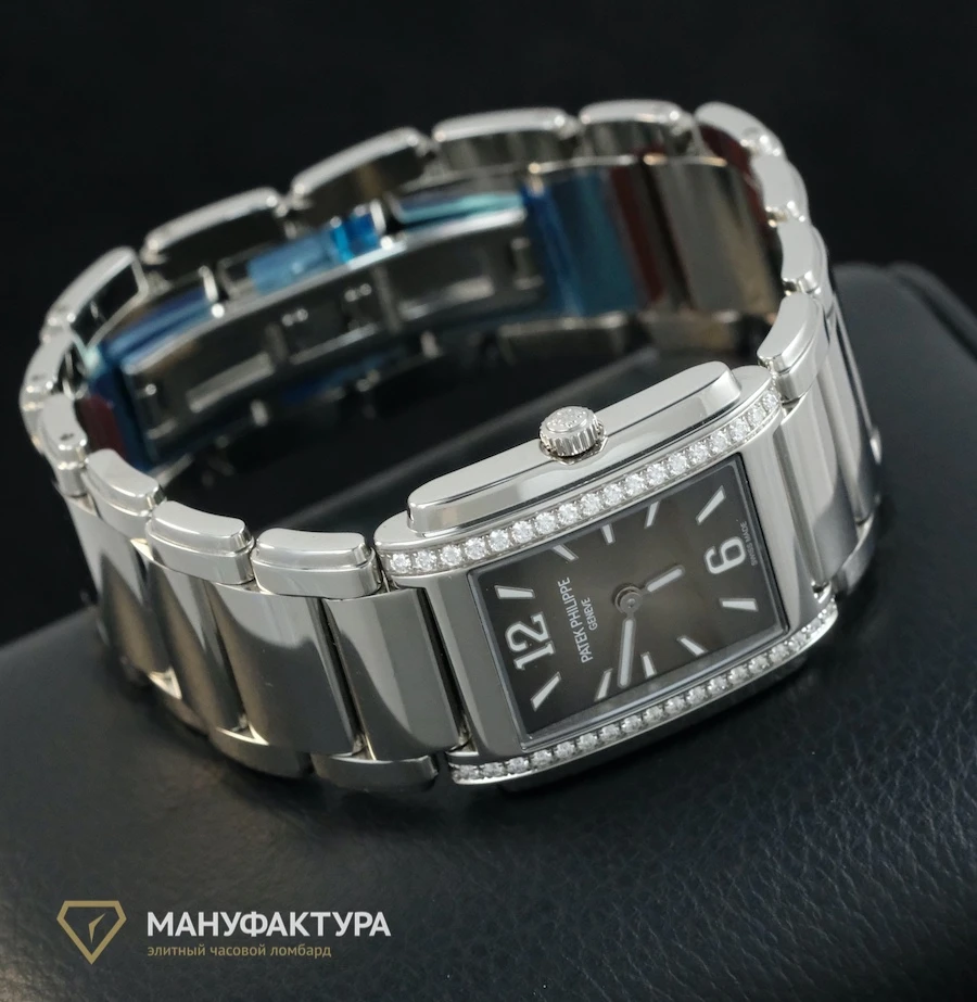 Часы Patek Philippe  Twenty-4  4910/1200A