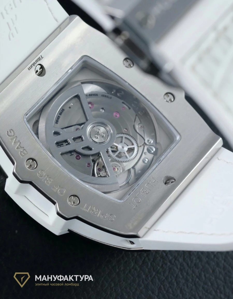 Часы Hublot  Spirit Of Big Bang 39 Titanium Diamonds Paved White  665.NE.2010.LR.1604