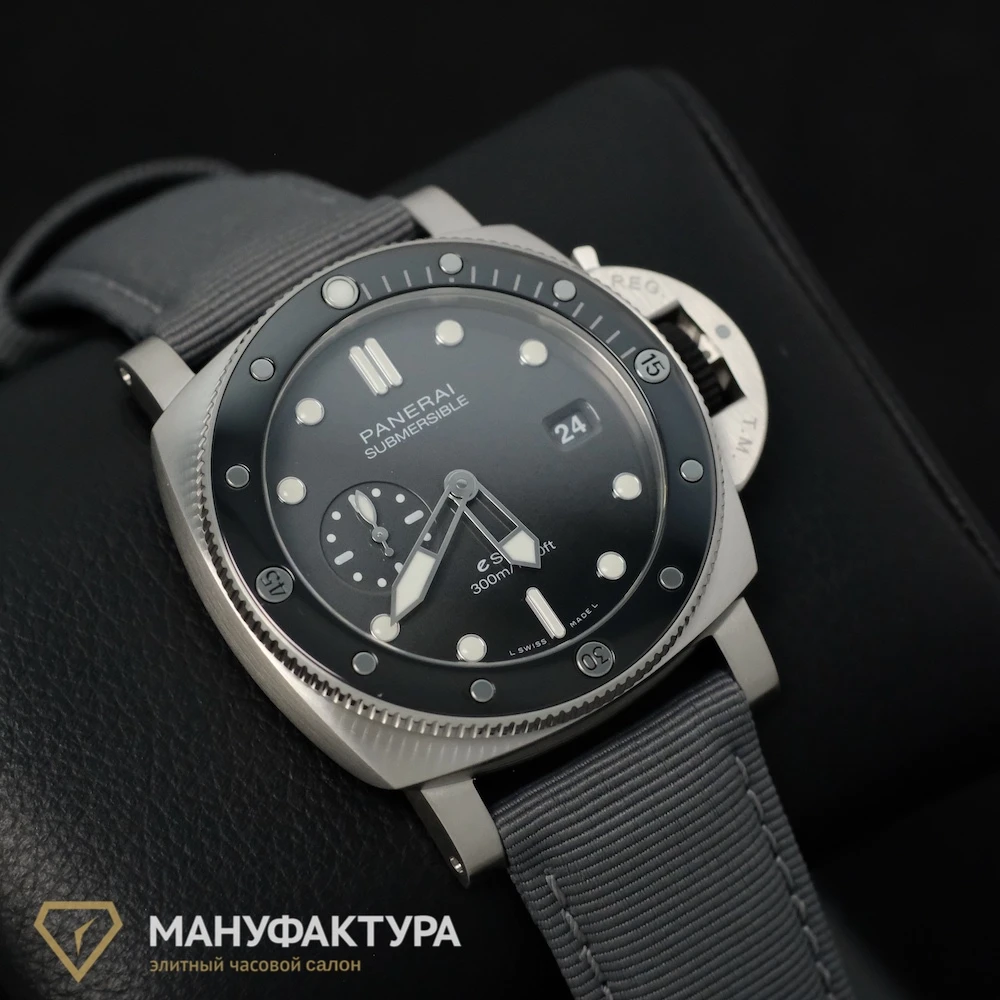 Часы Panerai  Submersible Quarantaquattro Esteel™ Grigio Roccia  PAM01288