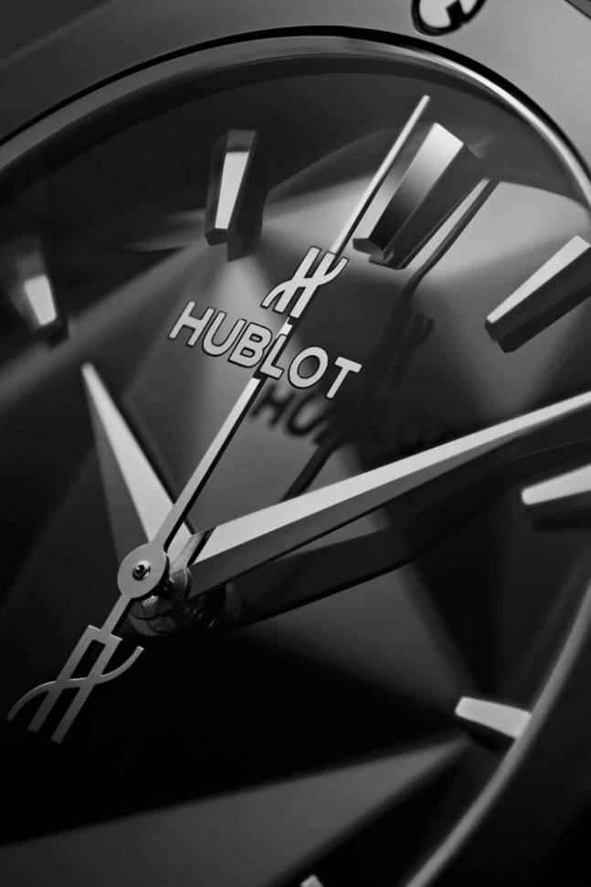 Заказать Hublot  Classic Fusion Orlinski Black Magic  550.CS.1800.RX.ORL21
