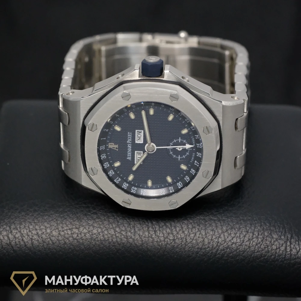 Часы Audemars Piguet  Royal Oak Offshore Triple Calendar  25807ST.O.1010.ST.01