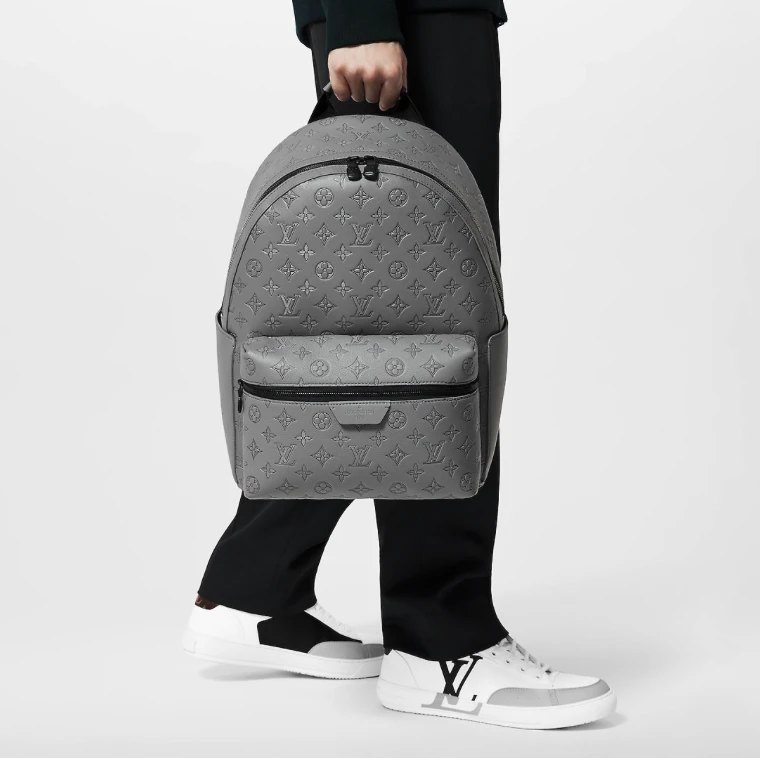 Часы Louis Vuitton  Discovery Backpack Anthracite Gray  M46557