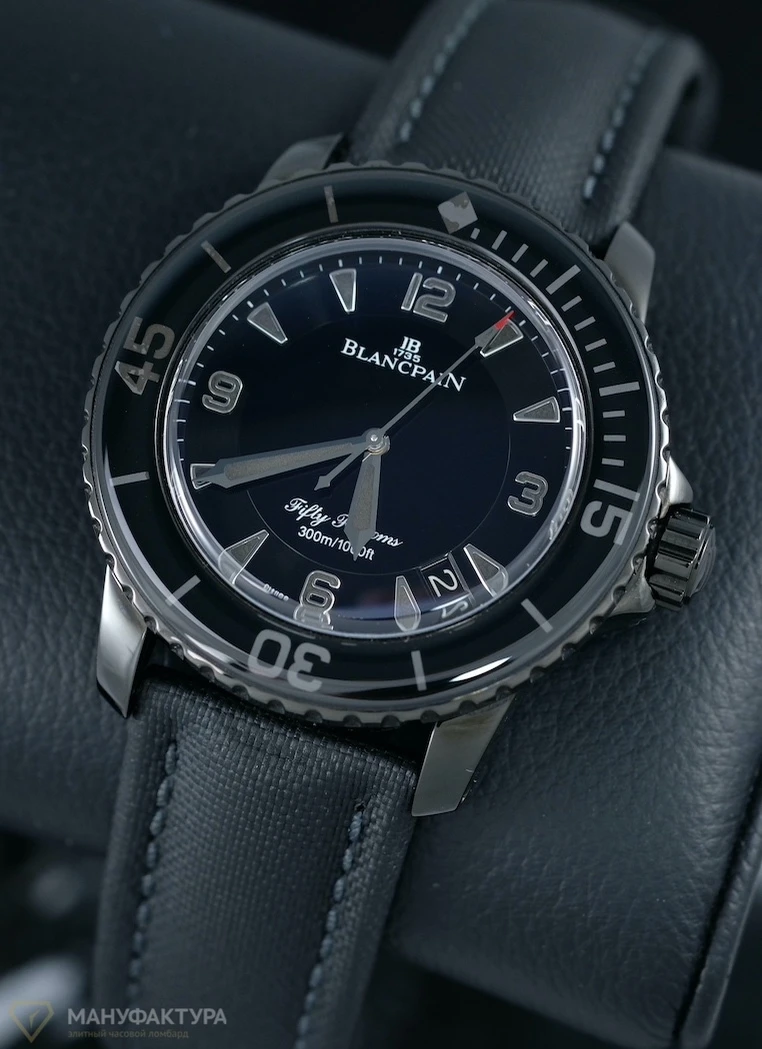 Часы Blancpain  Fifty Fathoms Dark Knight Automatikblack Edition  5015-11C30-52A