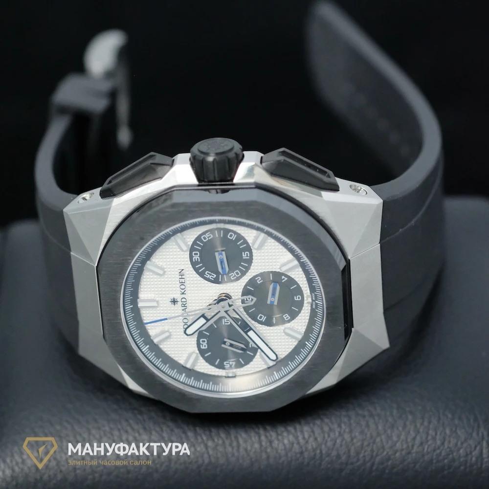 Часы Edouard Koehn  Tempus I Clous De Paris Tri-Compax Chronograph  EK-CHR03R