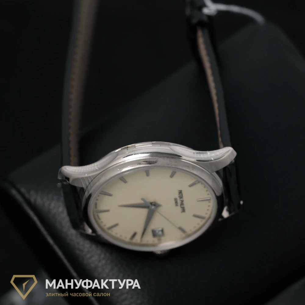 Часы Patek Philippe  Calatrava  5227G-001