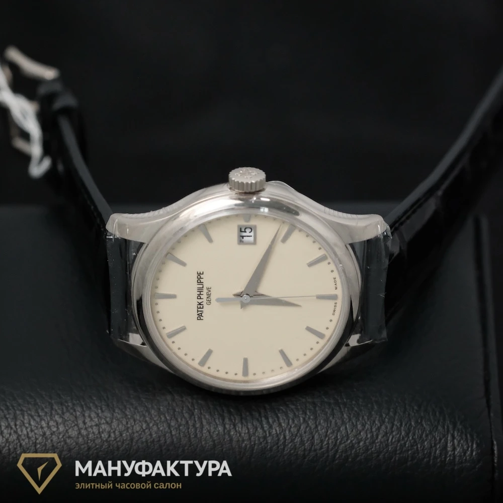 Часы Patek Philippe  Calatrava  5227G-001