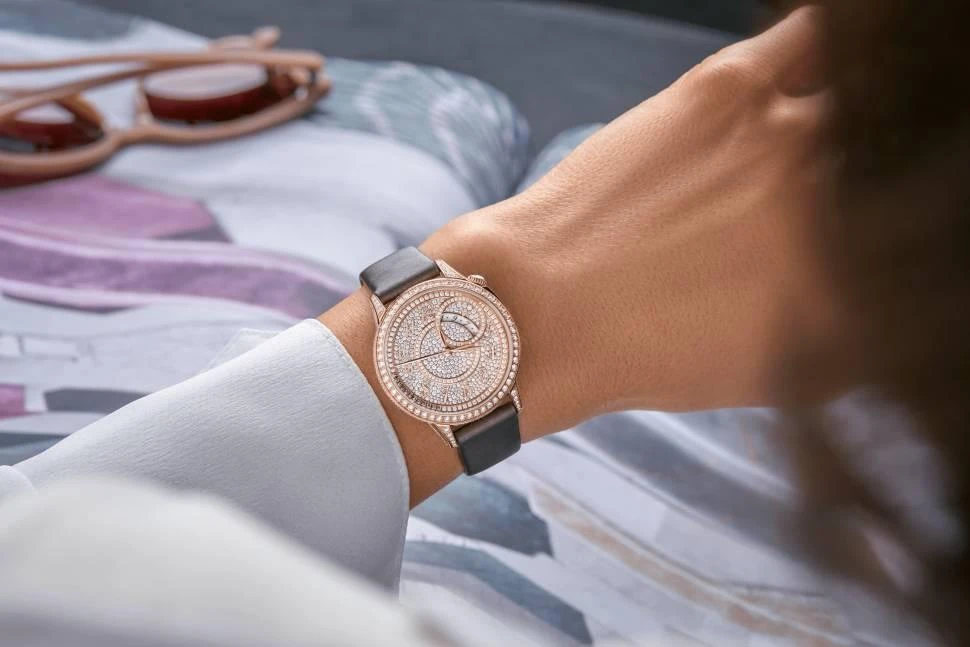 Заказать Vacheron Constantin  Egerie  4606F/000R-B648
