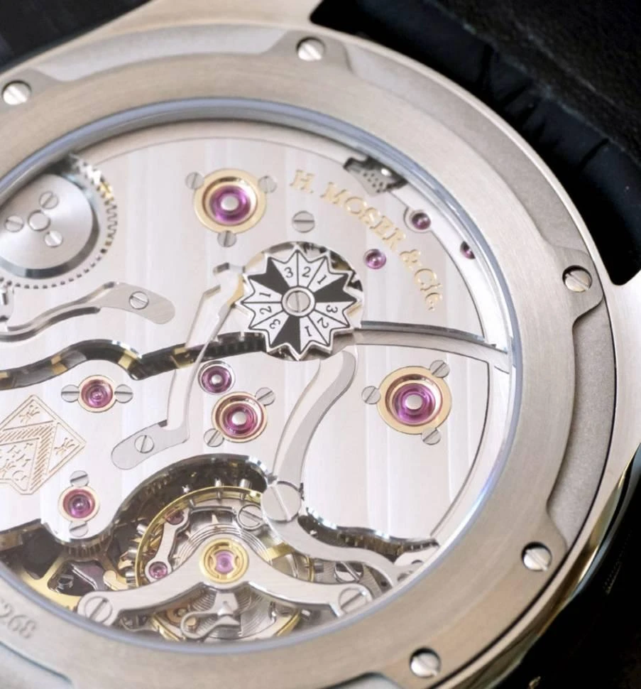 Заказать H. Moser &amp; Cie  H. Moser &amp; Cie Pioneer Perpetual Calendar  3800-1200