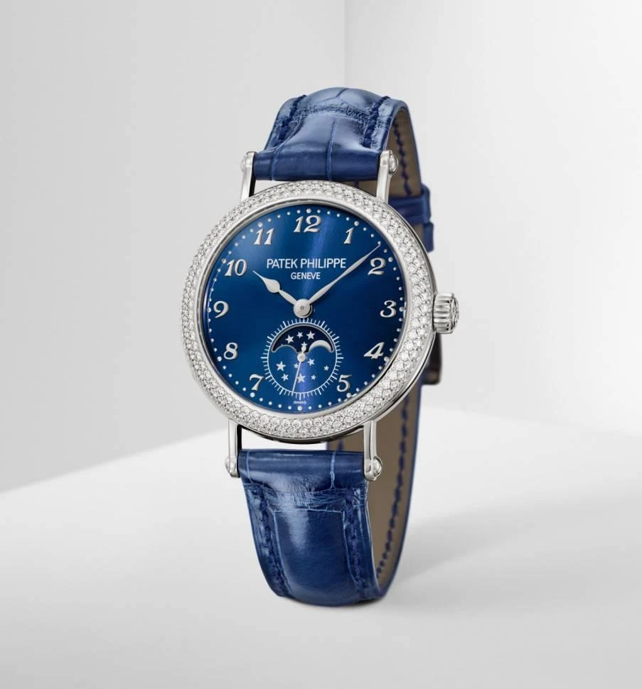 Заказать Patek Philippe  Complications  7121/200G-001