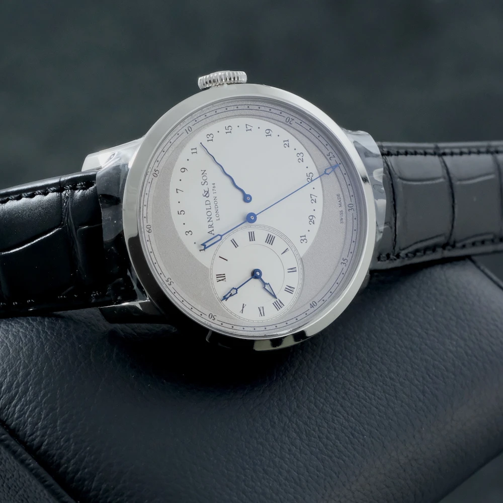 Часы Arnold &amp; Son  Instrument Collection Tbr  1ARASSO1A