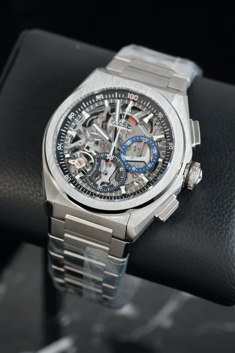 Часы Zenith  El Primero Defy 21  95.9000.9004/78.M9000