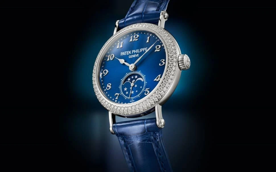 Заказать Patek Philippe  Complications  7121/200G-001