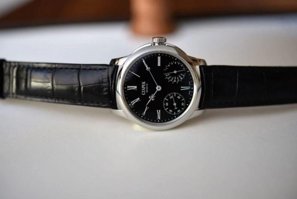 Заказать   Quai Des Bergues  Black Enamel S