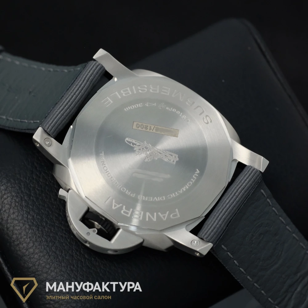 Часы Panerai  Submersible Quarantaquattro Esteel™ Grigio Roccia  PAM01288