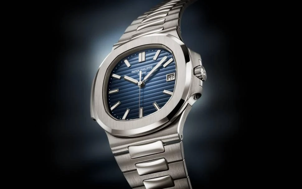 Часы Patek Philippe  Nautilus 18K White Gold Blue Dial  5811/1G-001