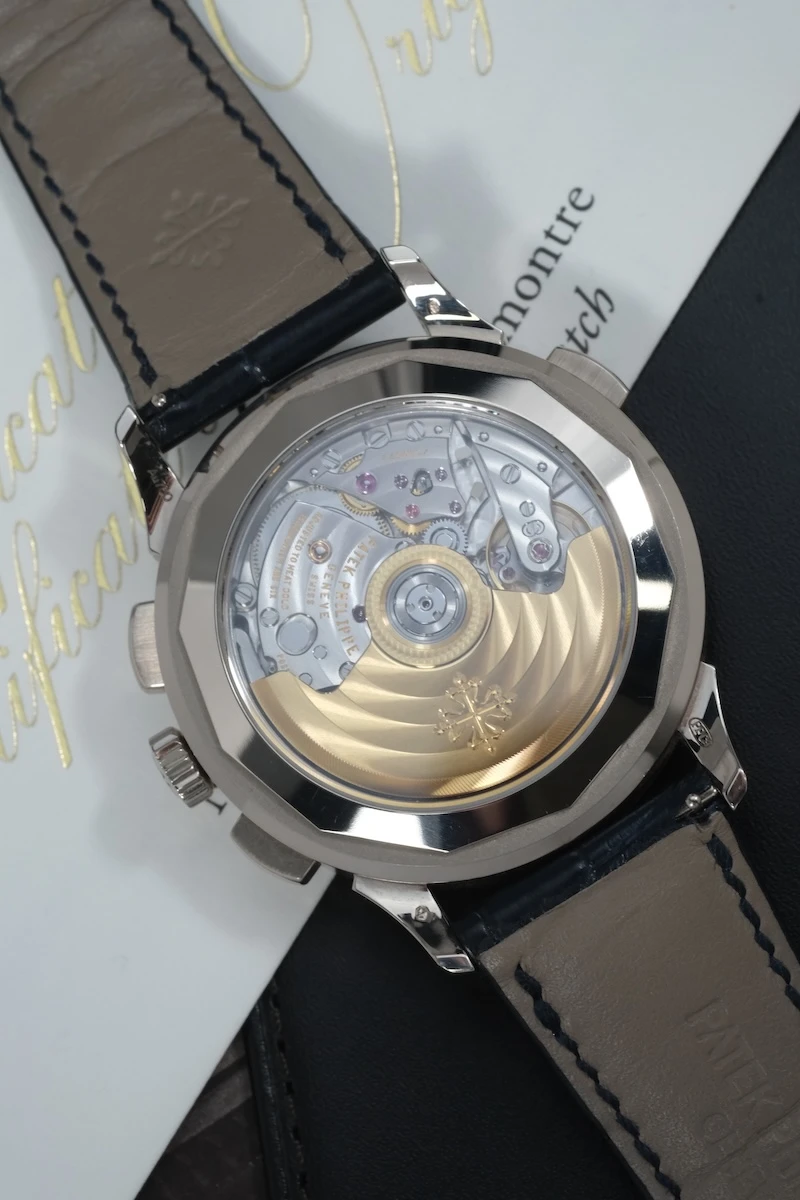 Часы Patek Philippe  World Time Chronograph  5930G-001