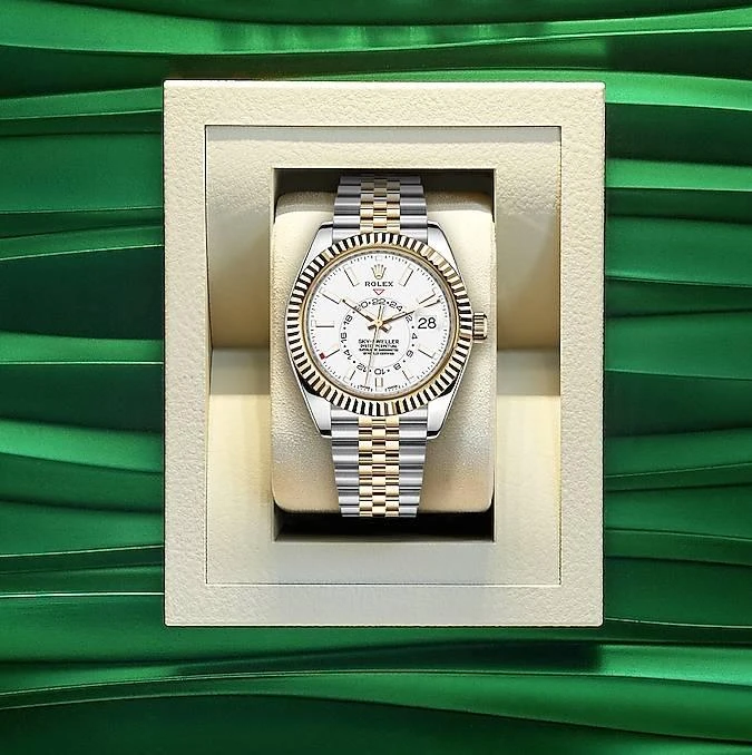 Заказать Rolex  Sky-Dweller Oyster Perpetual  m326933-0010