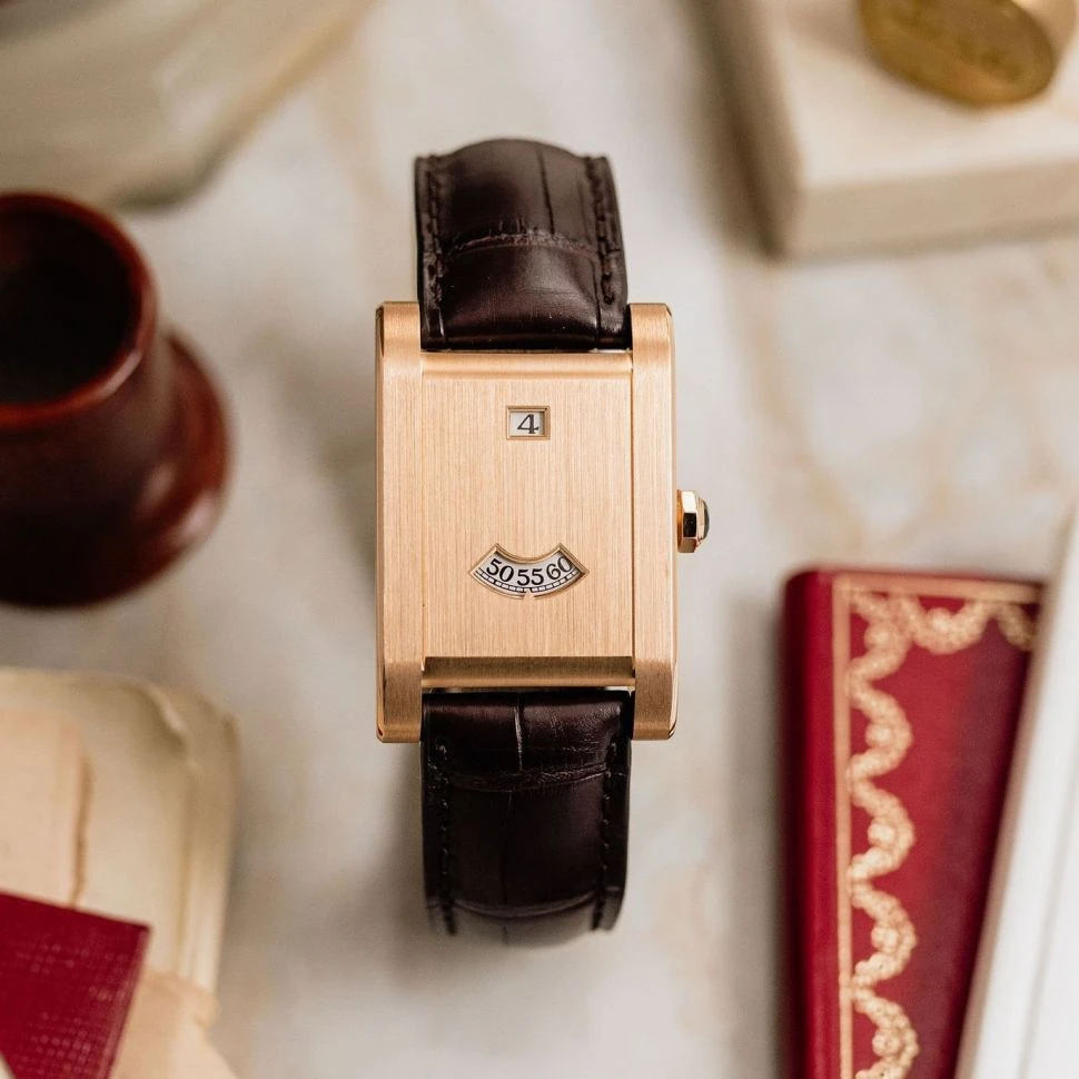 Часы Cartier  Tank a Guichets Rose Gold  WGTA0235