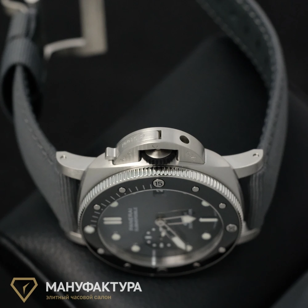 Часы Panerai  Submersible Quarantaquattro Esteel™ Grigio Roccia  PAM01288