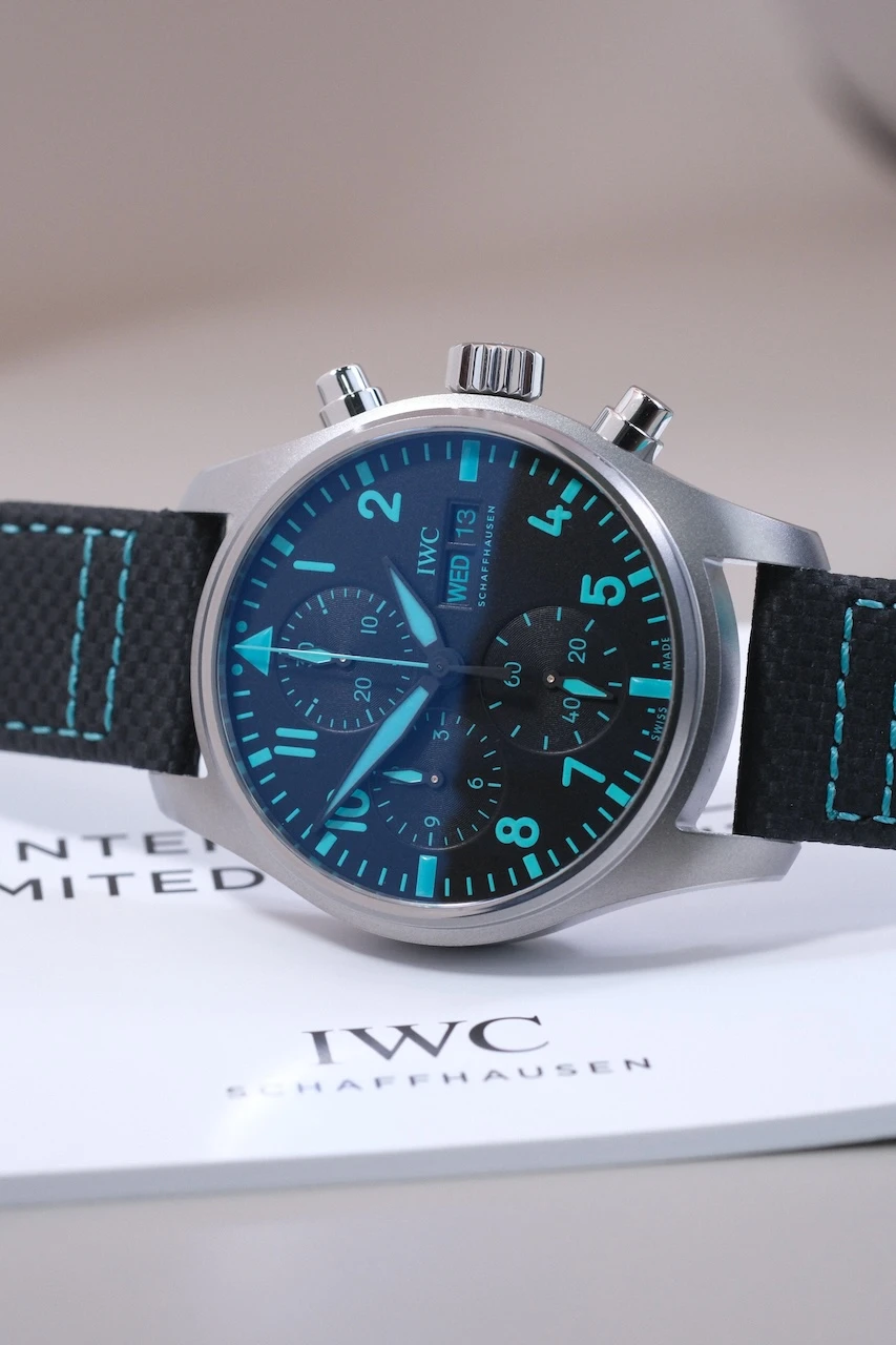 Часы Iwc  «Mercedes-Amg Petronas Formula One™ Team» Pilot’s Watch Chronograph 41 Edition  IW388108