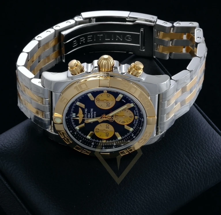 Часы Breitling  Chronomat 44 Steel Gold  CB011012