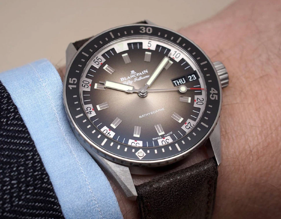 Заказать Blancpain  Fifty Fathoms Bathyscaphe Jour Date 70  5052 1110 63A