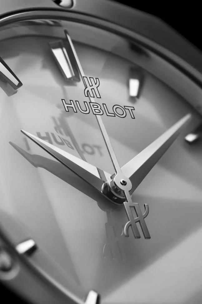 Заказать Hublot  Classic Fusion Orlinski Titanium White  550.NS.2200.RW.ORL20
