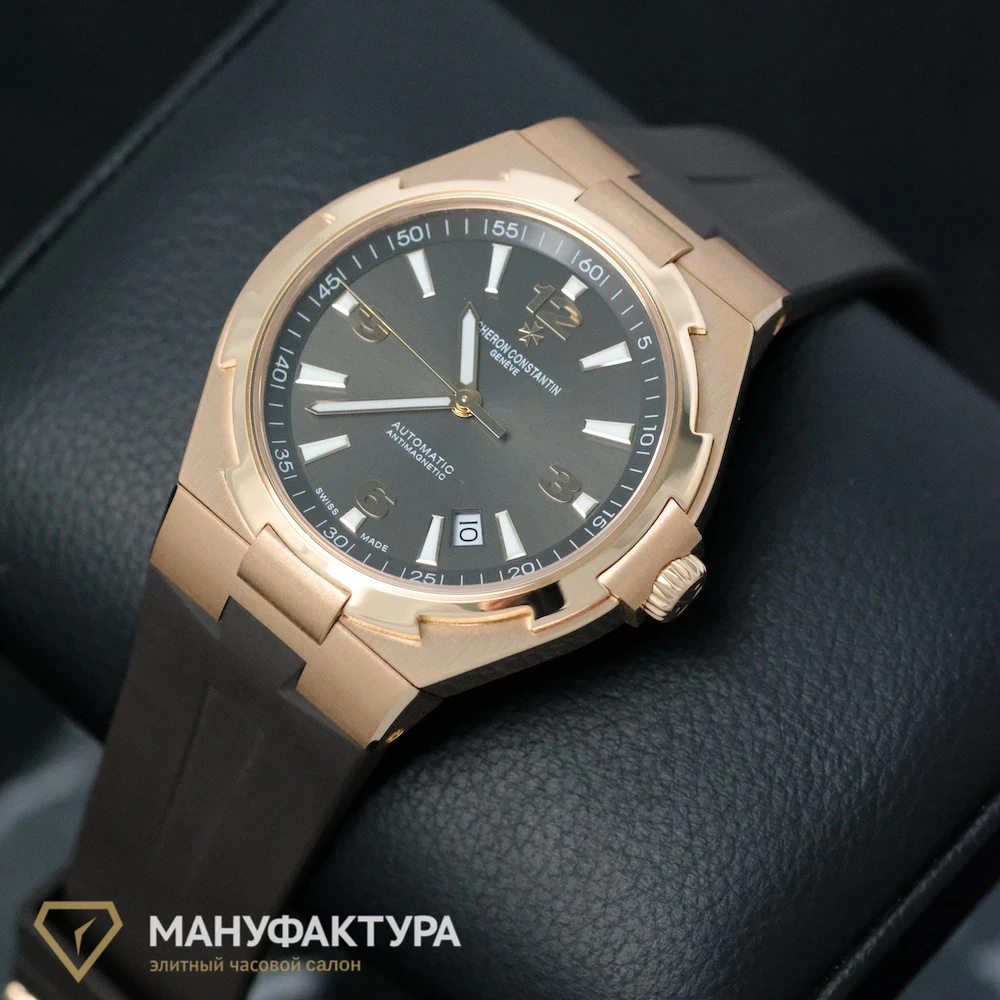 Часы Vacheron Constantin  Overseas Automatic 42Mm  47040/000r-9666