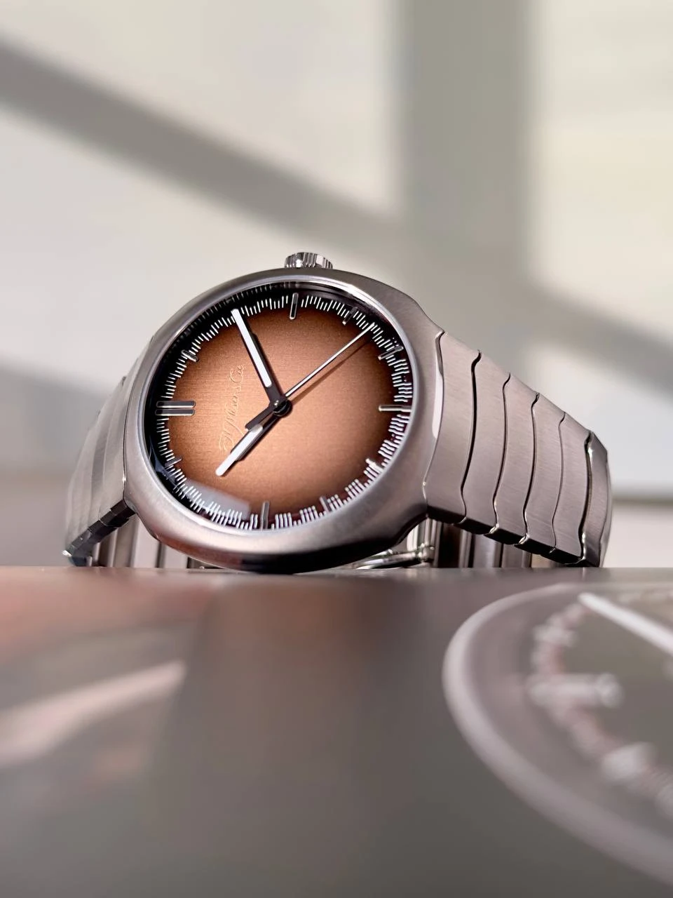 Часы H. Moser &amp; Cie  Streamliner Centre Seconds Smoked Salmon  6200-1207