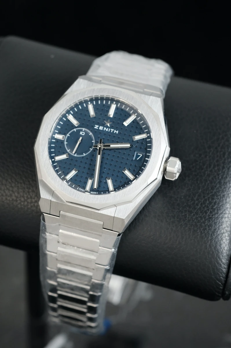 Часы Zenith  Defy Skyline  03.9300.3620/51.I001