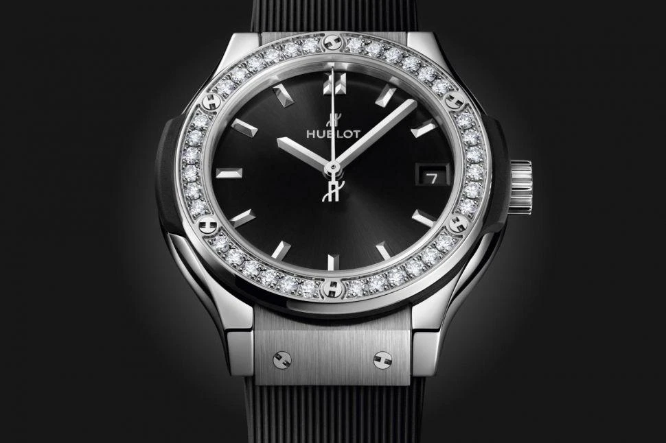 Заказать Hublot  Classic Fusion Titanium Diamonds  581.NX.1470.RX.1104