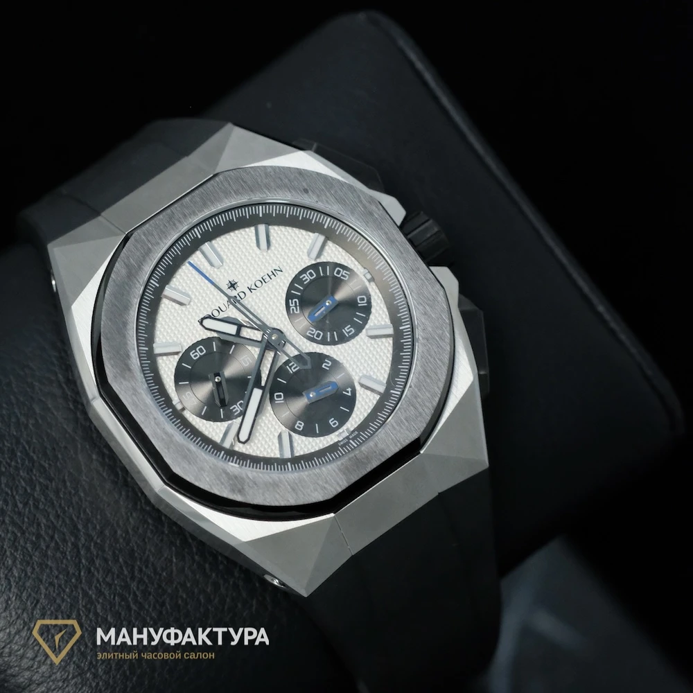 Часы Edouard Koehn  Tempus I Clous De Paris Tri-Compax Chronograph  EK-CHR03R