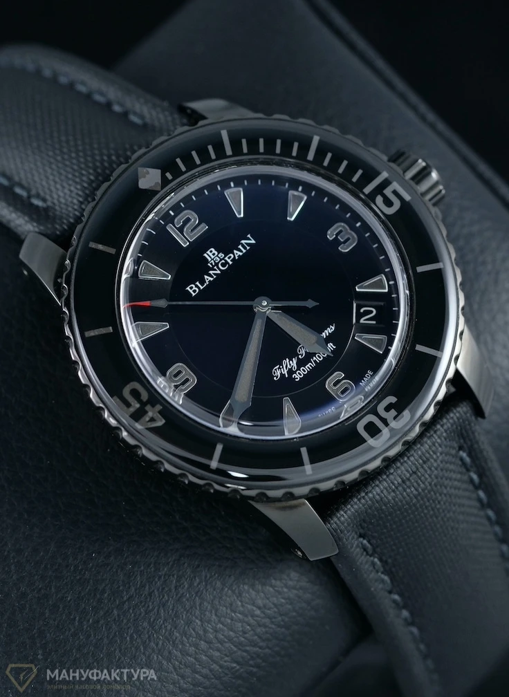 Часы Blancpain  Fifty Fathoms Dark Knight Automatikblack Edition  5015-11C30-52A
