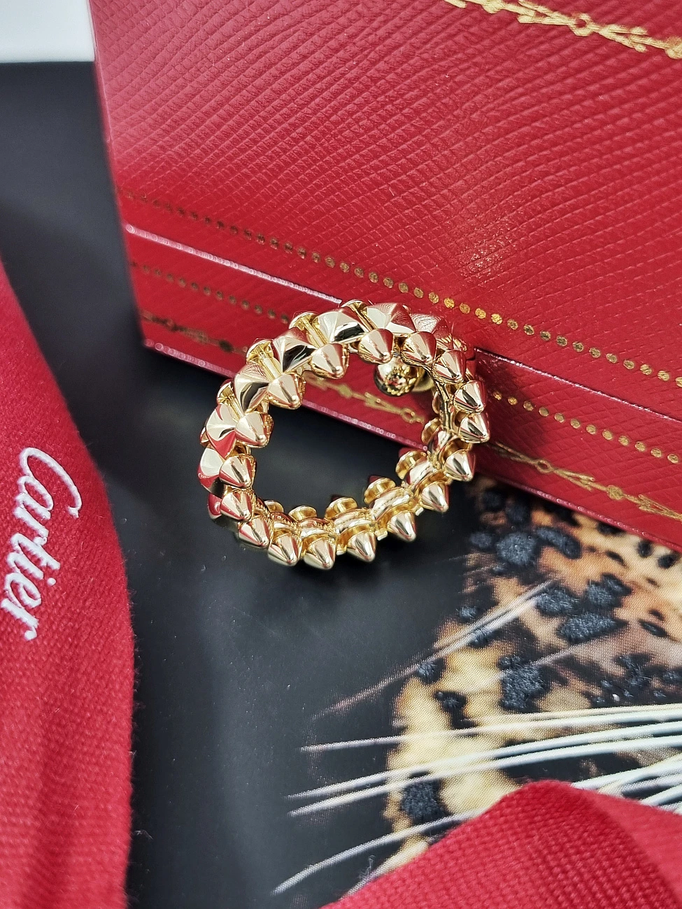 Украшение Cartier  Clash de Cartier ring, medium model  CRB4239153 