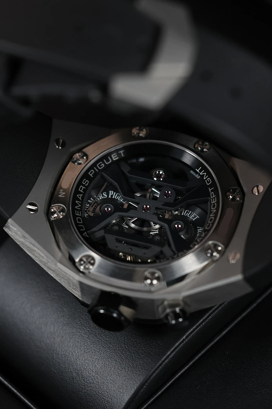 Часы Audemars Piguet  Royal Oak Concept Gmt Tourbillon 44 Mm  26560IO.OO.D002CA.01
