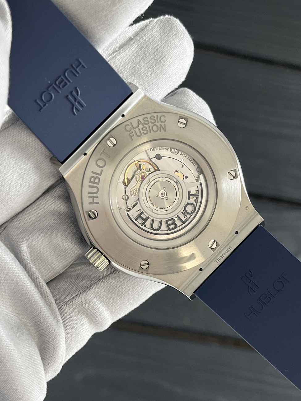 Часы Hublot  Classic Fusion Blue Titanium 45 Mm  511.NX.7170.RX