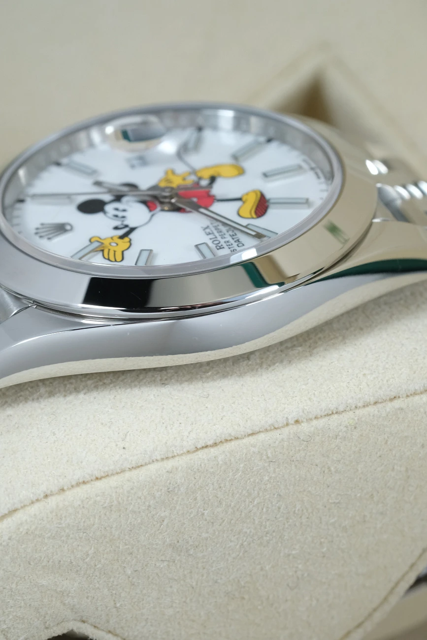 Часы Rolex  Oyster Perpetual Datejust 41 Mm Mickey Mouse Custom  126300