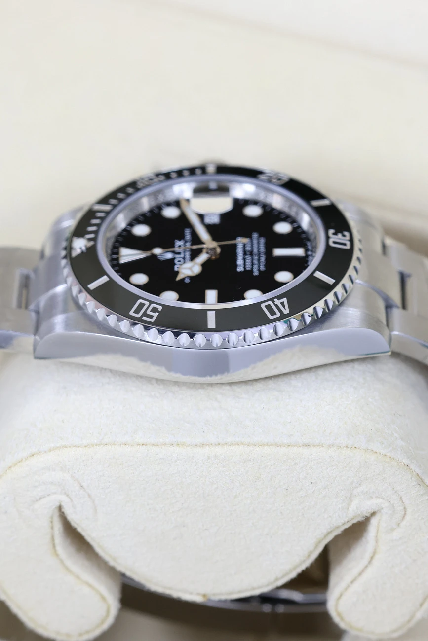 Часы Rolex  Oyster Perpetual Submariner Date  126610LN