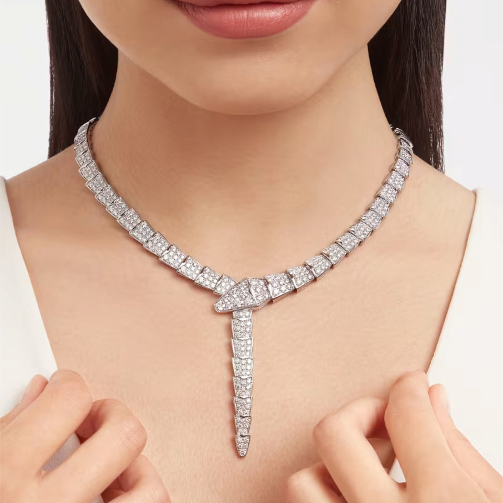 Украшение Bvlgari  Serpenti Viper Necklace  348165 