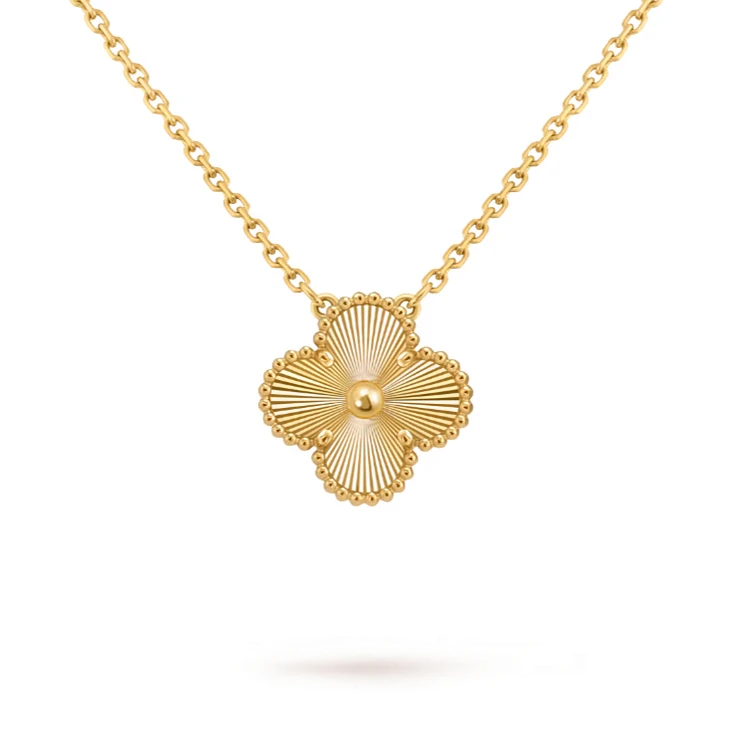Украшение Van Cleef &amp; Arpels  Vintage Alhambra Pendant, Guilloché Yellow Gold  VCARP4KL00 