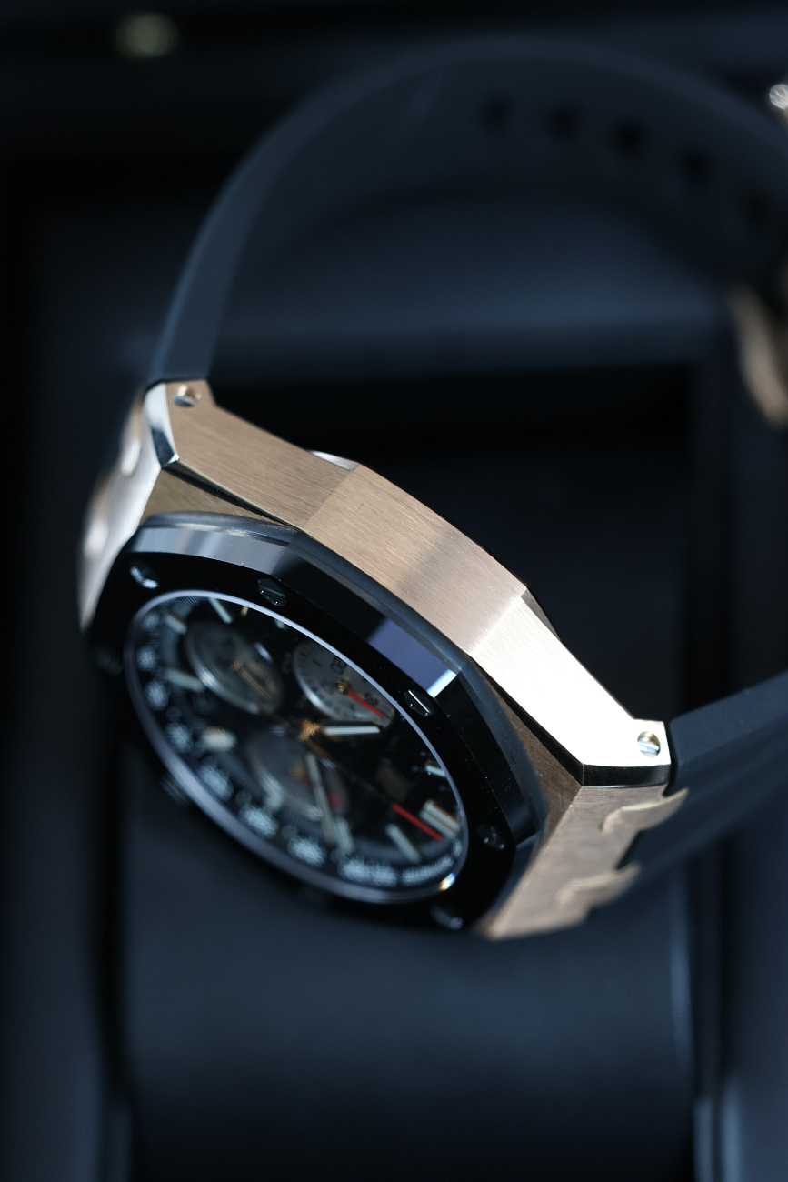 Часы Audemars Piguet  Royal Oak Offshore Selfwinding Chronograph Rose Gold And Ceramic 43 mm  26420RO.OO.A002CA.01