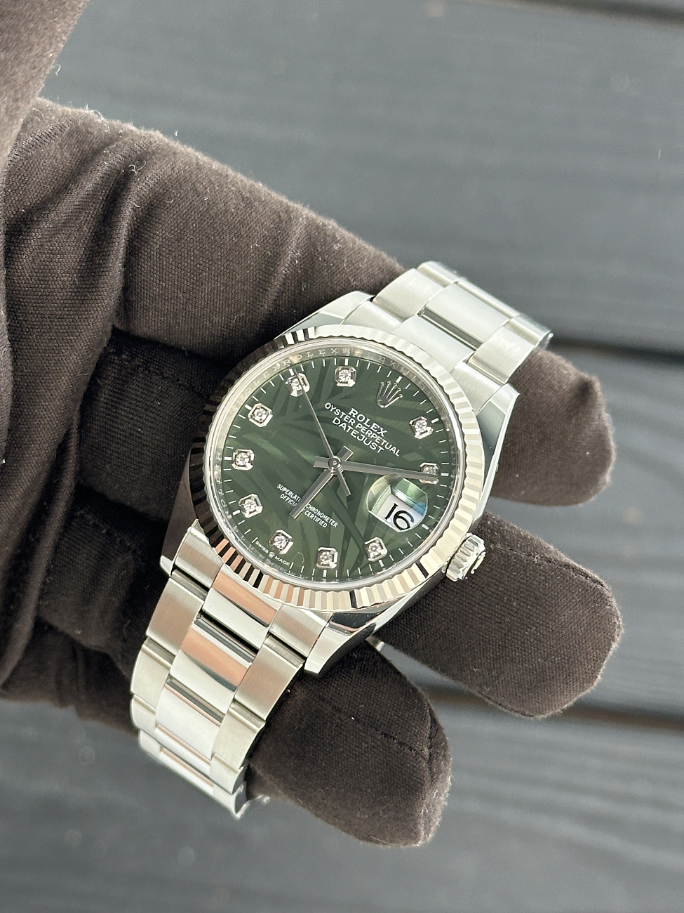 Часы Rolex  Datejust 36Mm Green Palm Motif Dial And Diamonds  126234