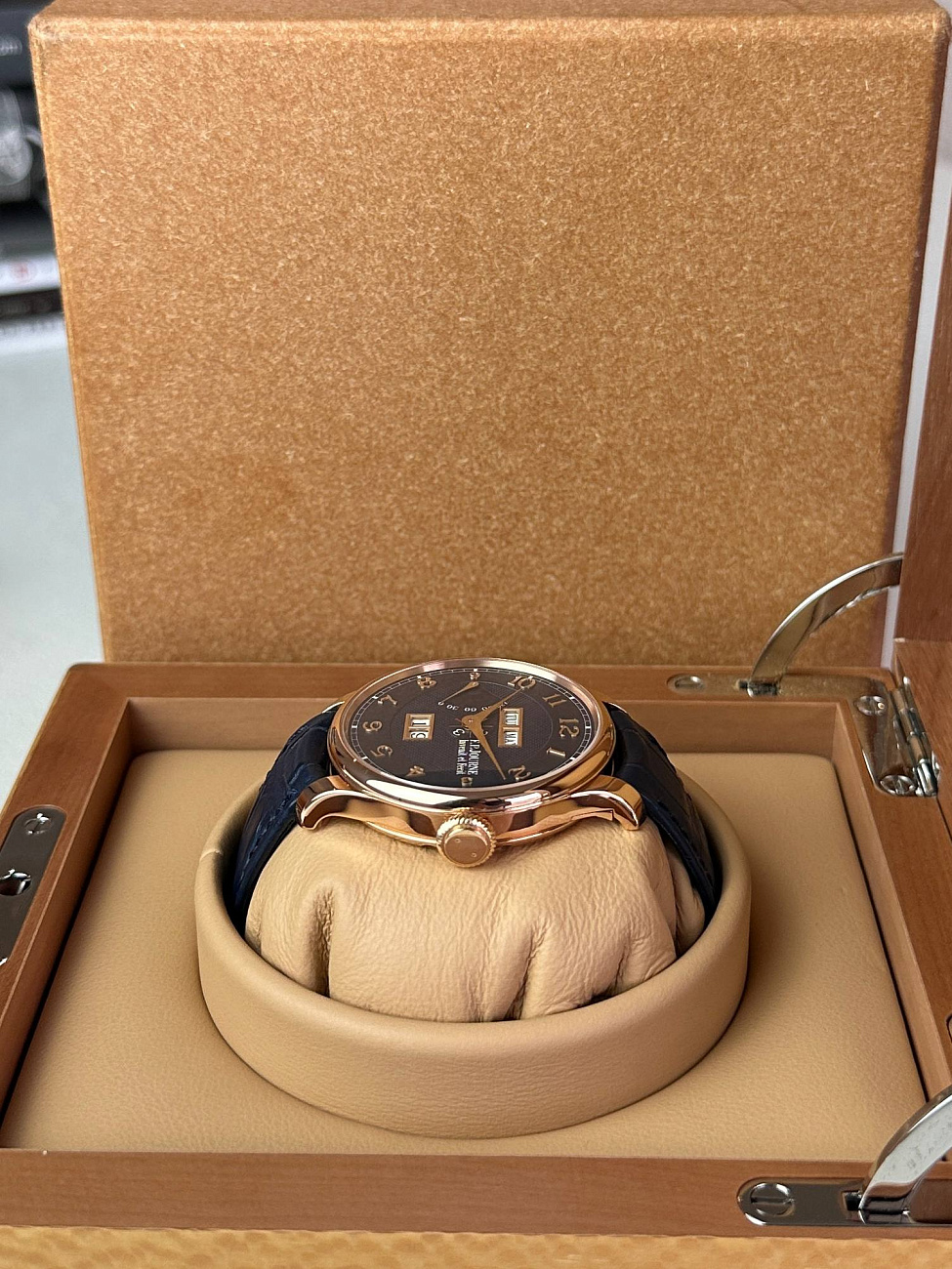 Часы F.P. Journe  Quantième Perpétuel Boutique Edition Blue Dial 40mm   