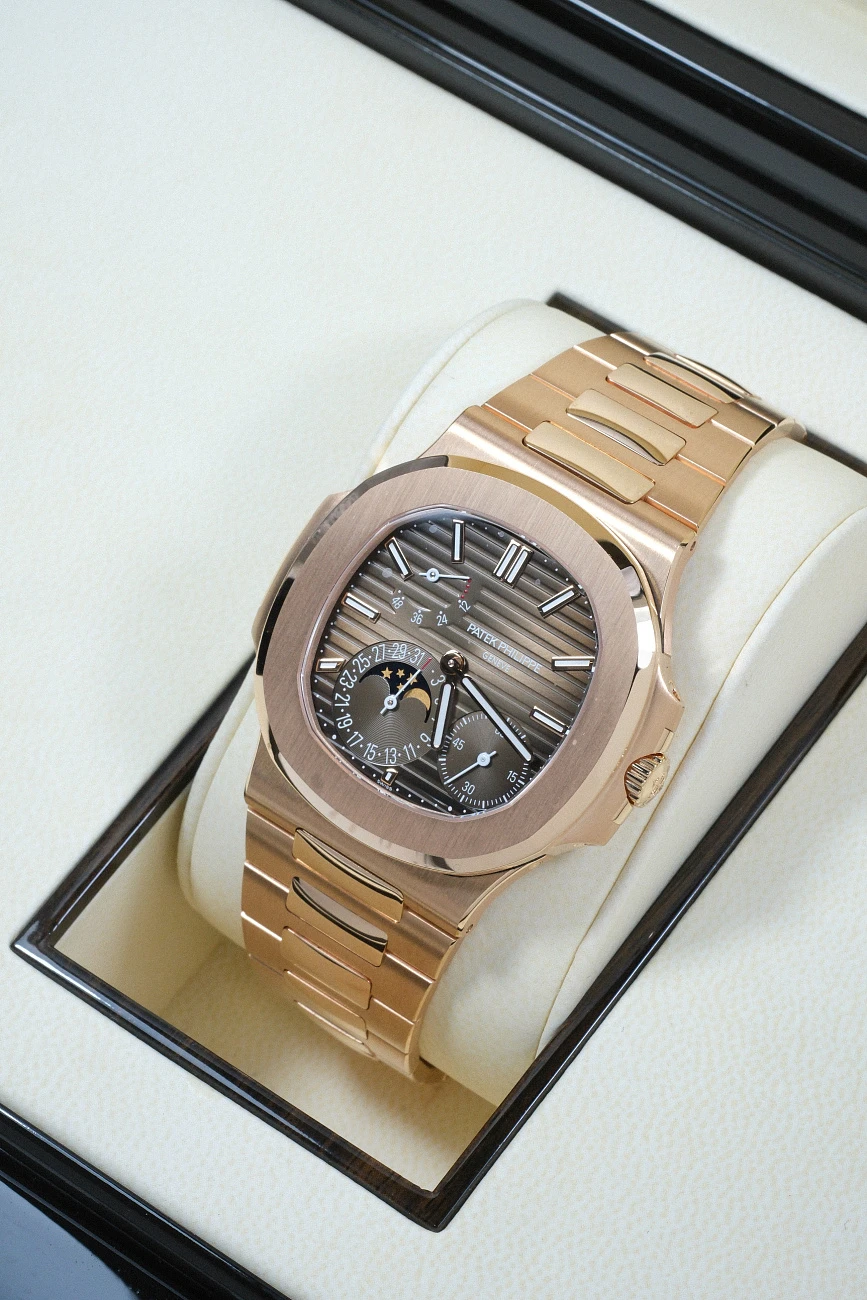 Часы Patek Philippe  - Nautilus 5712 Rose Gold  5712/1R-001 