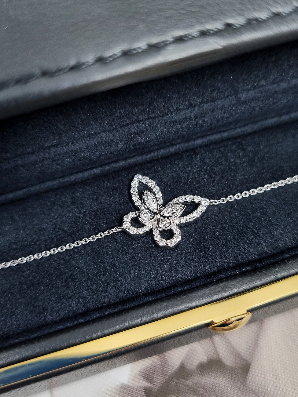 Украшение Graff  Butterfly Silhouette Diamond Mini Bracelet  RGB466 