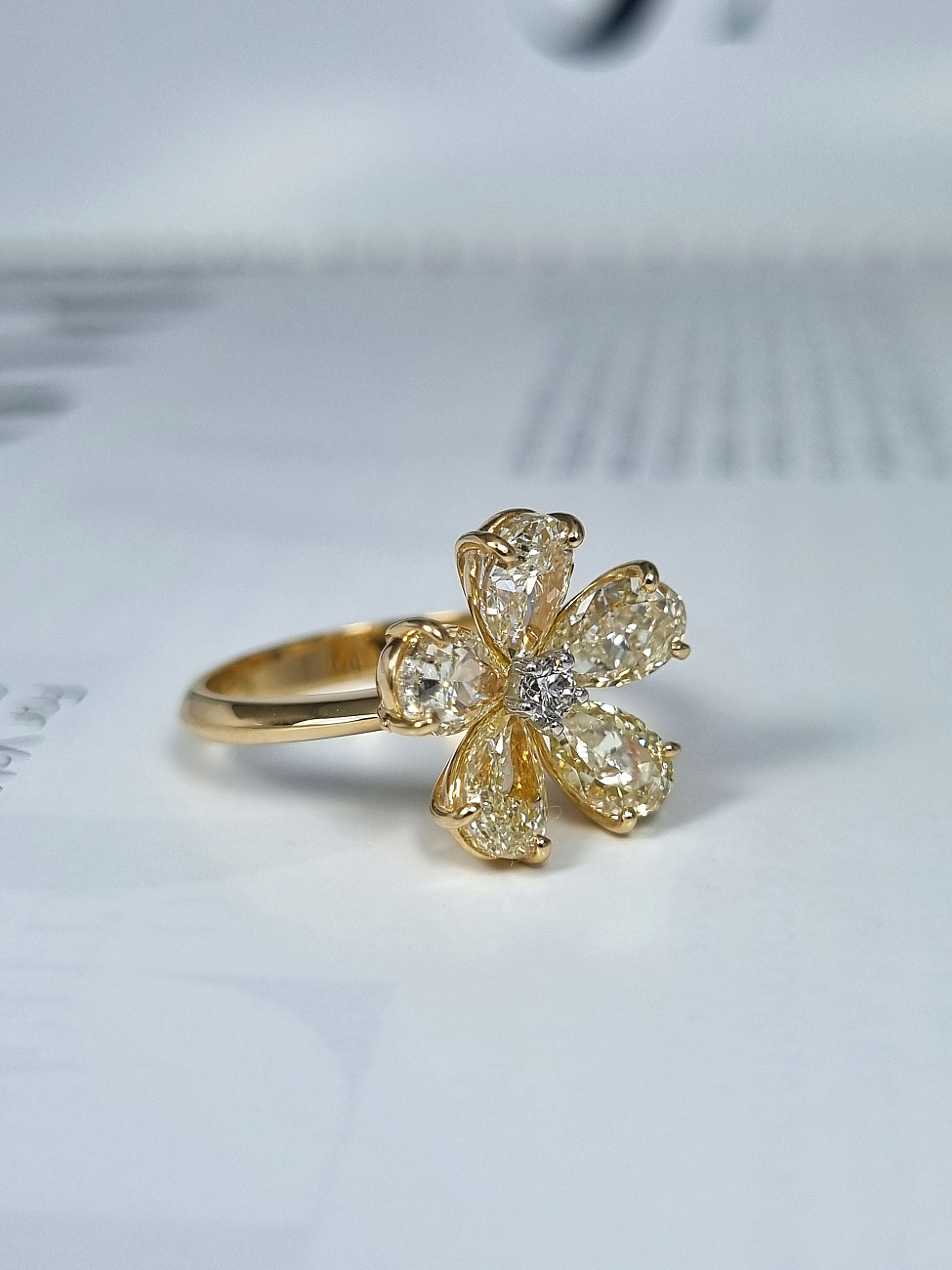Украшение No Name  Кольцо с бриллиантами 3,57 ct.   