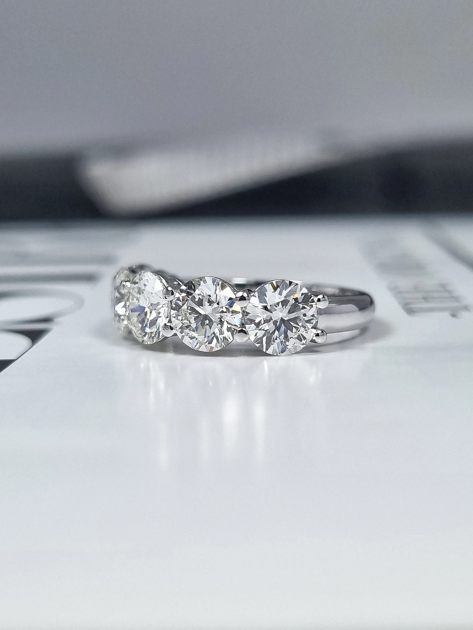 Украшение GIA  Кольцо с бриллиантами 3,5 ct. H/VS1 (3 excellent)   