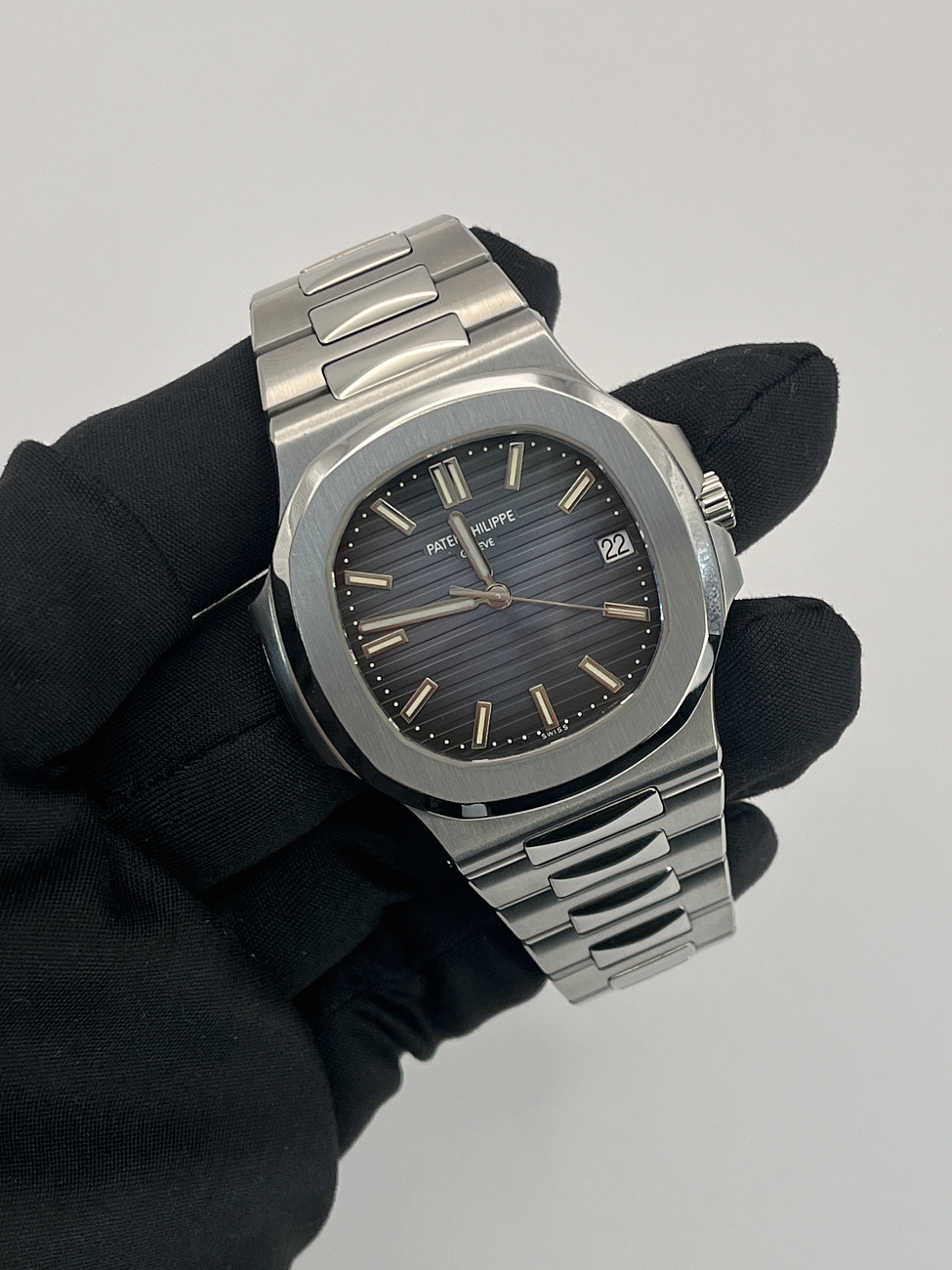 Часы Patek Philippe  Nautilus  5711/1A-010